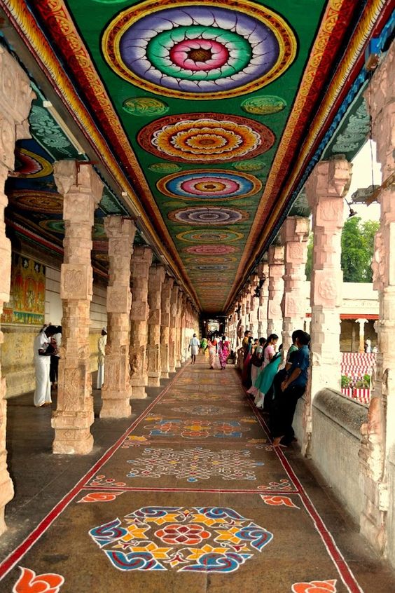 Архитекрутный стиль Индии. Фрагмент дворца